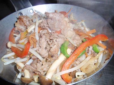 うす切り肉と野菜炒め.JPG