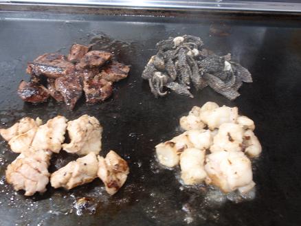 こうちゃん　ホルモン焼き.JPG