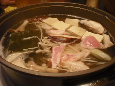 だれやめ　地頭鶏の鍋.JPG