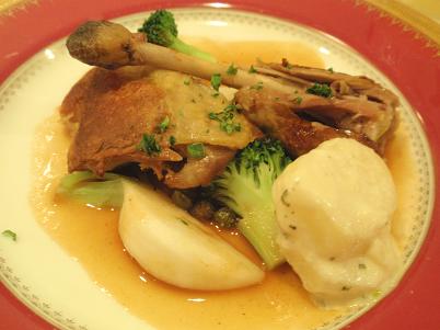 グロワール　メイン料理「ホロホロ鳥のもも肉」.JPG
