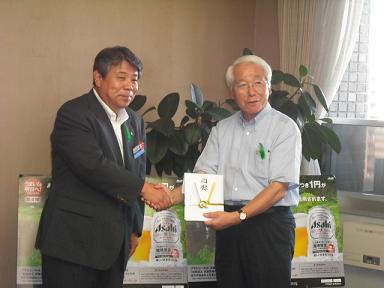 うまいを明日へ！　井戸知事＆高橋支社長.JPG