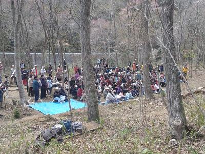 川西桜情報　展望台から見たお客様.JPG