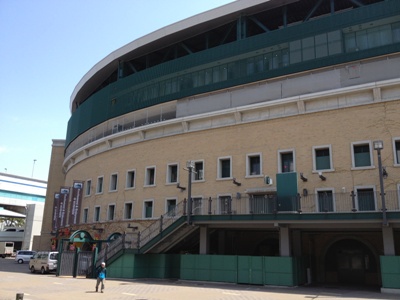 阪神甲子園球場2013年 外観.jpg