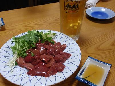 鳥や　鳥レバー刺し.JPG
